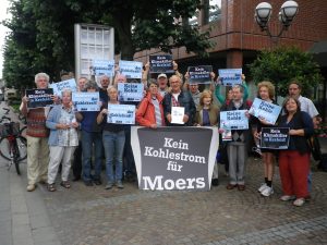 Postkarten-Übergabe in Moers