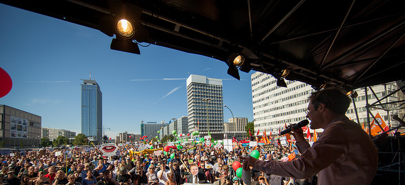 Christoph Bautz auf der Kundgebung am Alexanderplatz 