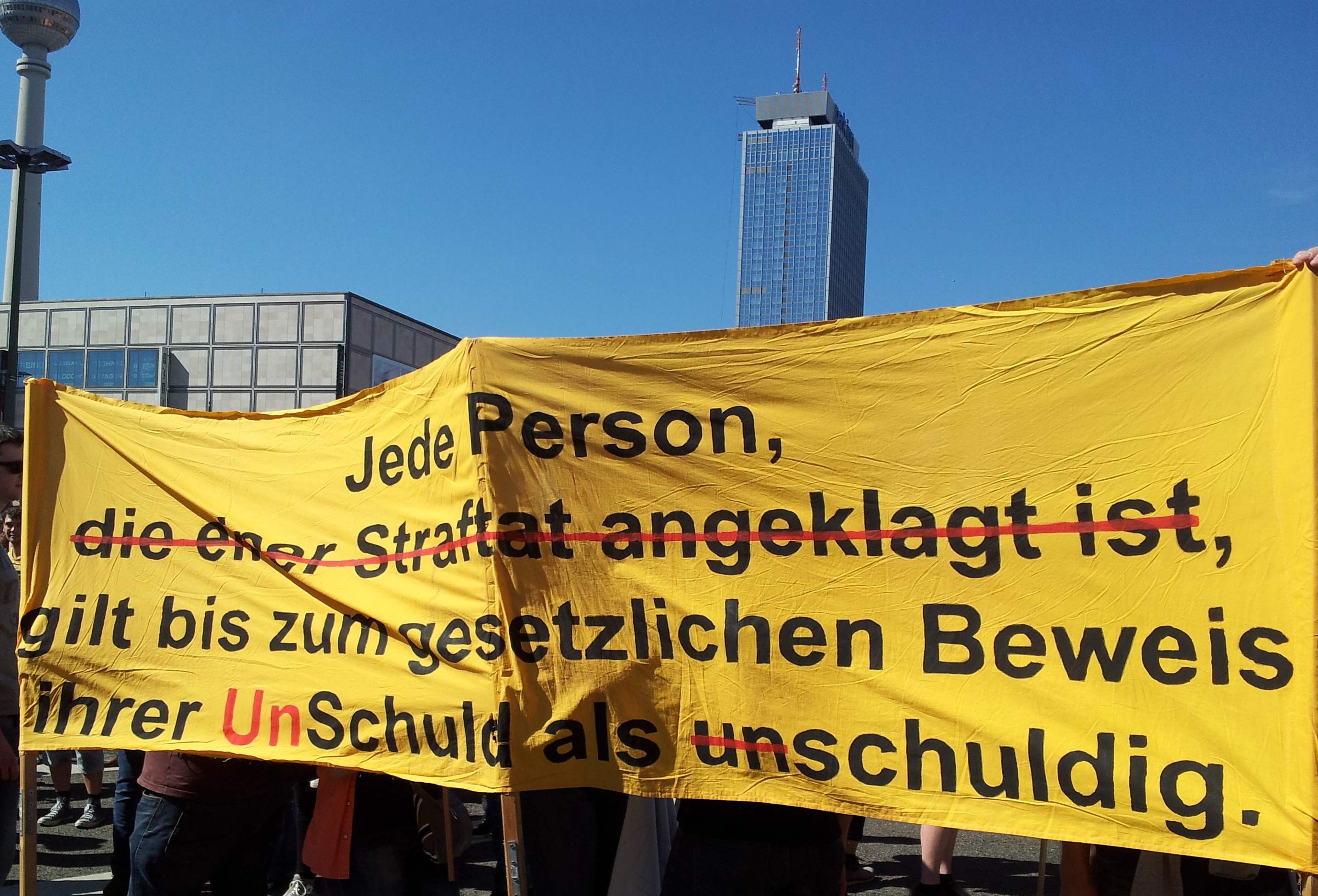 Banner zur verdachtslosen Überwachung