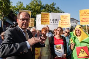 19329787823_8cd25b4bc4_h