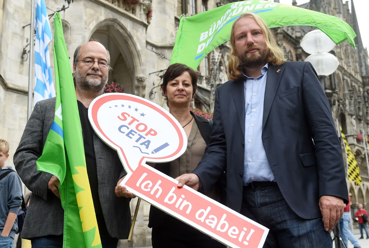 Demo gegen CETA Start Unterschriften-Sammlung Volksbegehren Stop Ceta 13.07.2016 München Foto: Tobias Hase / Trägerkreis Volksbegehren Stop Ceta