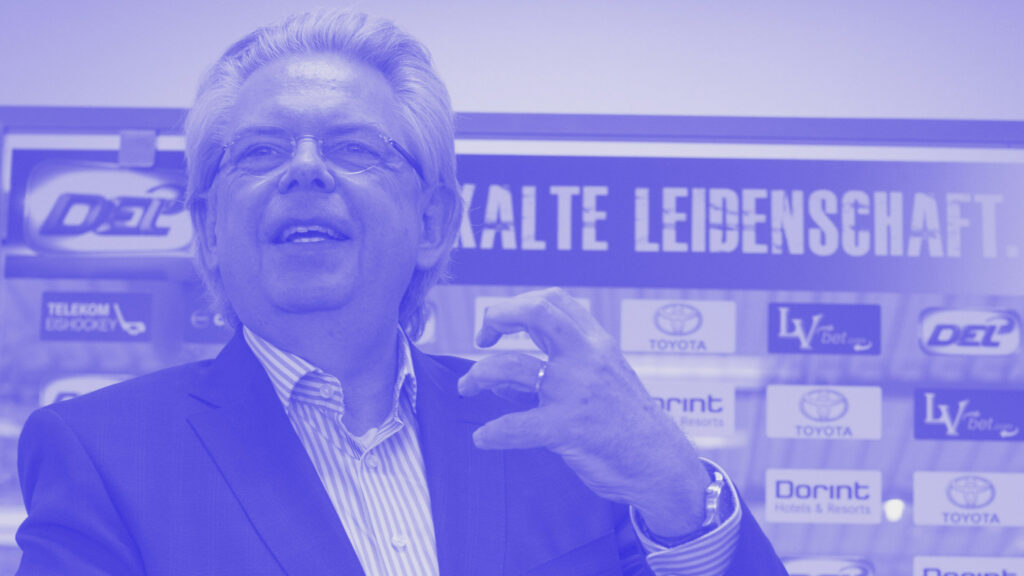 Nius-Investor Frank Gotthardt auf einer Pressekonferenz der Kölner Haie